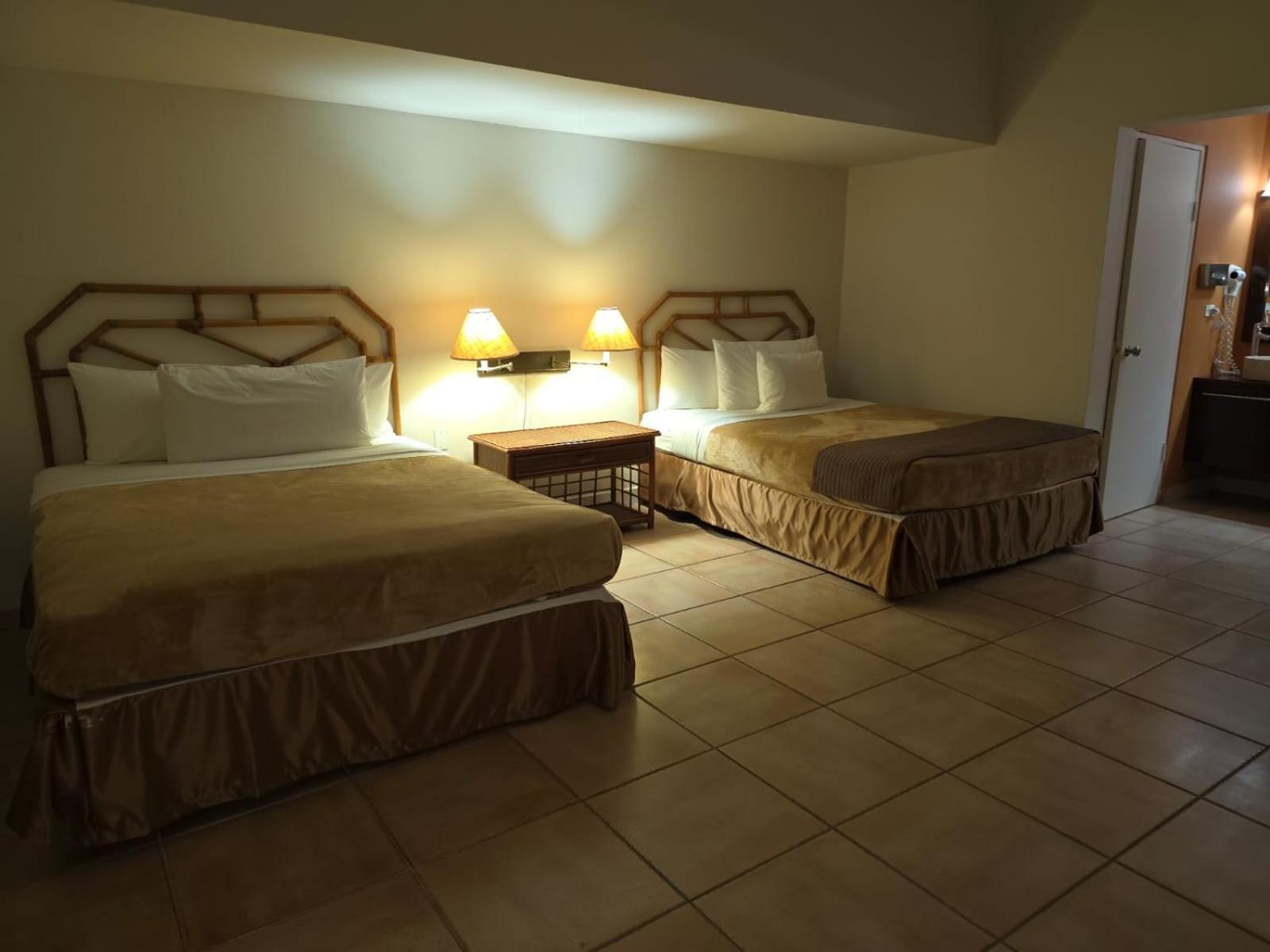 Private Family Room In Coronado Luxury Club & Suites Playa Coronado Exterior foto